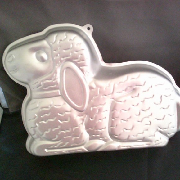 Wilton Kitchen Wilton 987 Vintage Lamb Cake Pan Poshmark
